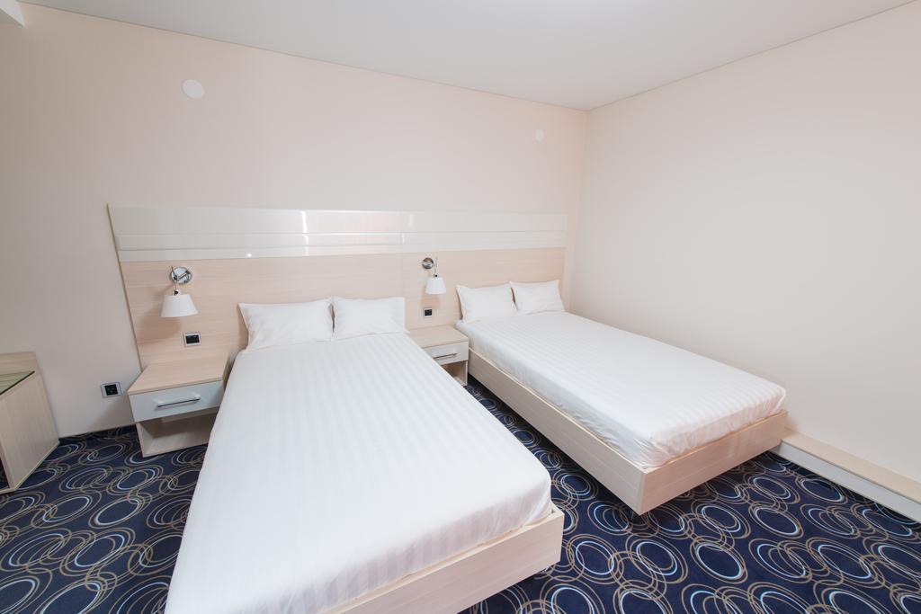 Apart Hotel 92/2 คารากันดี ภายนอก รูปภาพ